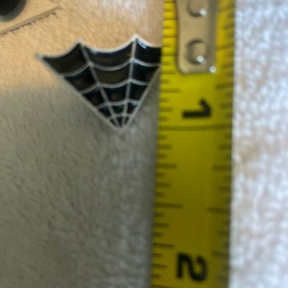 Elegant Cobweb Collar Point Lapel Pin Set - Perfect for Formal Occasio - Picture 3 of 3